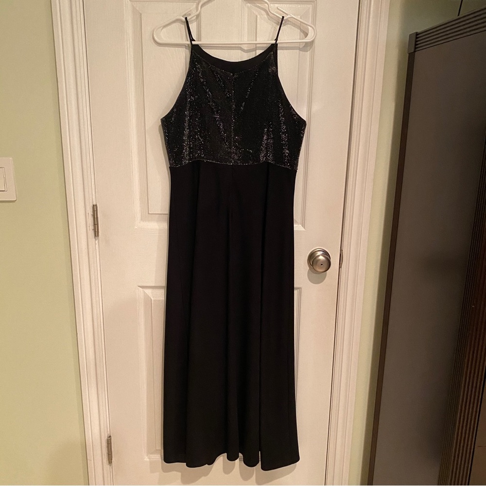 Beautiful Black Long Dress. Size 13/14 Juniors.